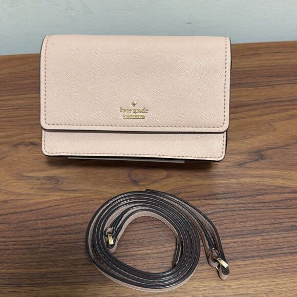 NWOT Kate Spade Cove Street Clutch/Crossbody Bag in Chalk Pink. - Picture 1 of 9